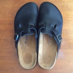 Men’s Black Birkenstocks!